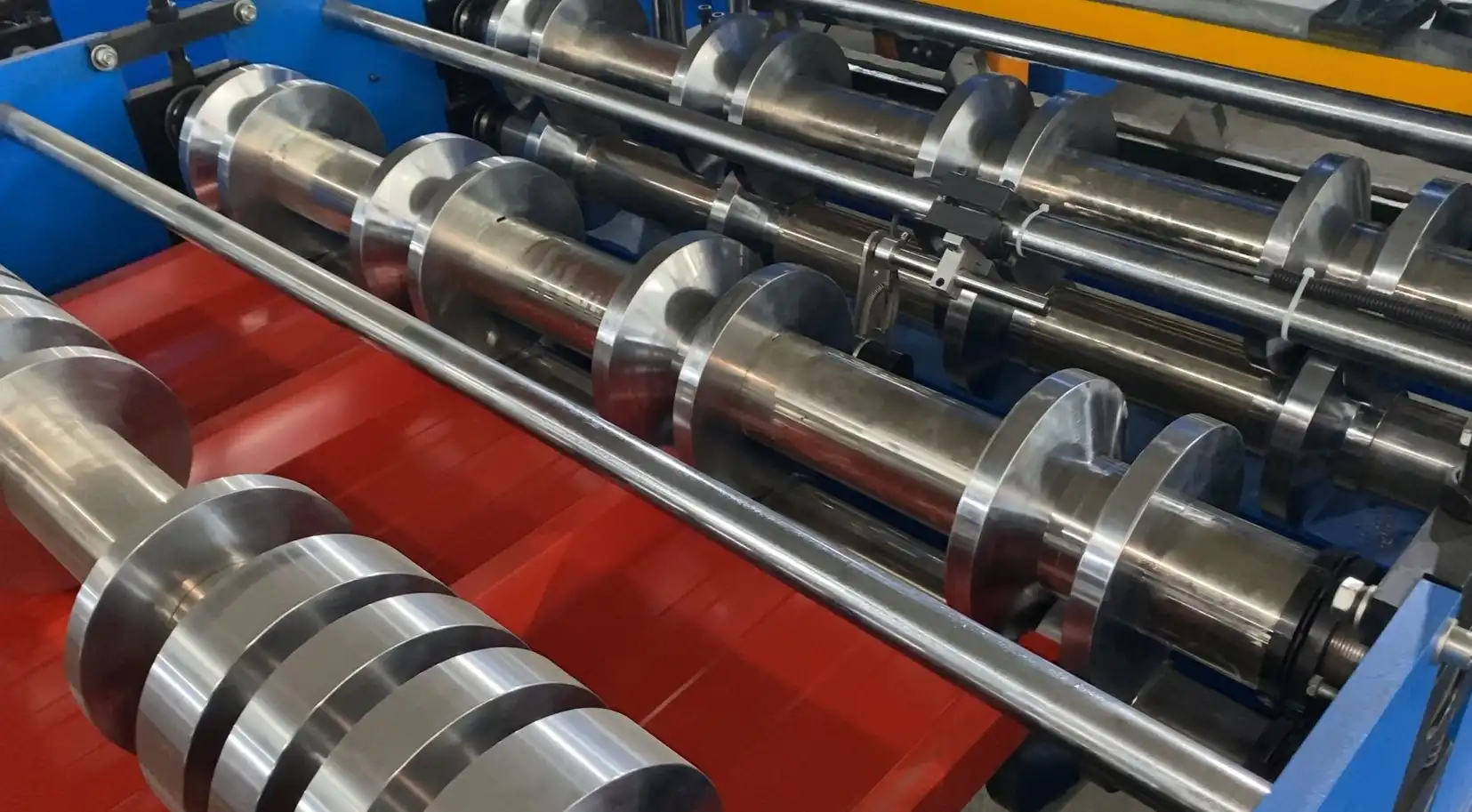 Tr4/ Tr5 Roof Sheet Machine for Peru Roofing Projects